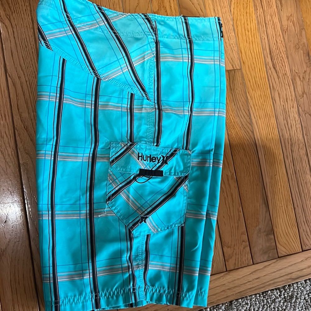 Men’s Hurley board shorts